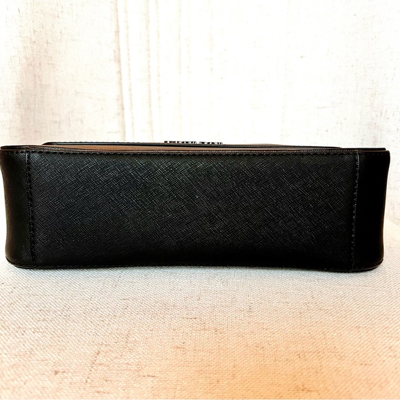 Calvin Klein small shoulder bag - Picture 5 of 9